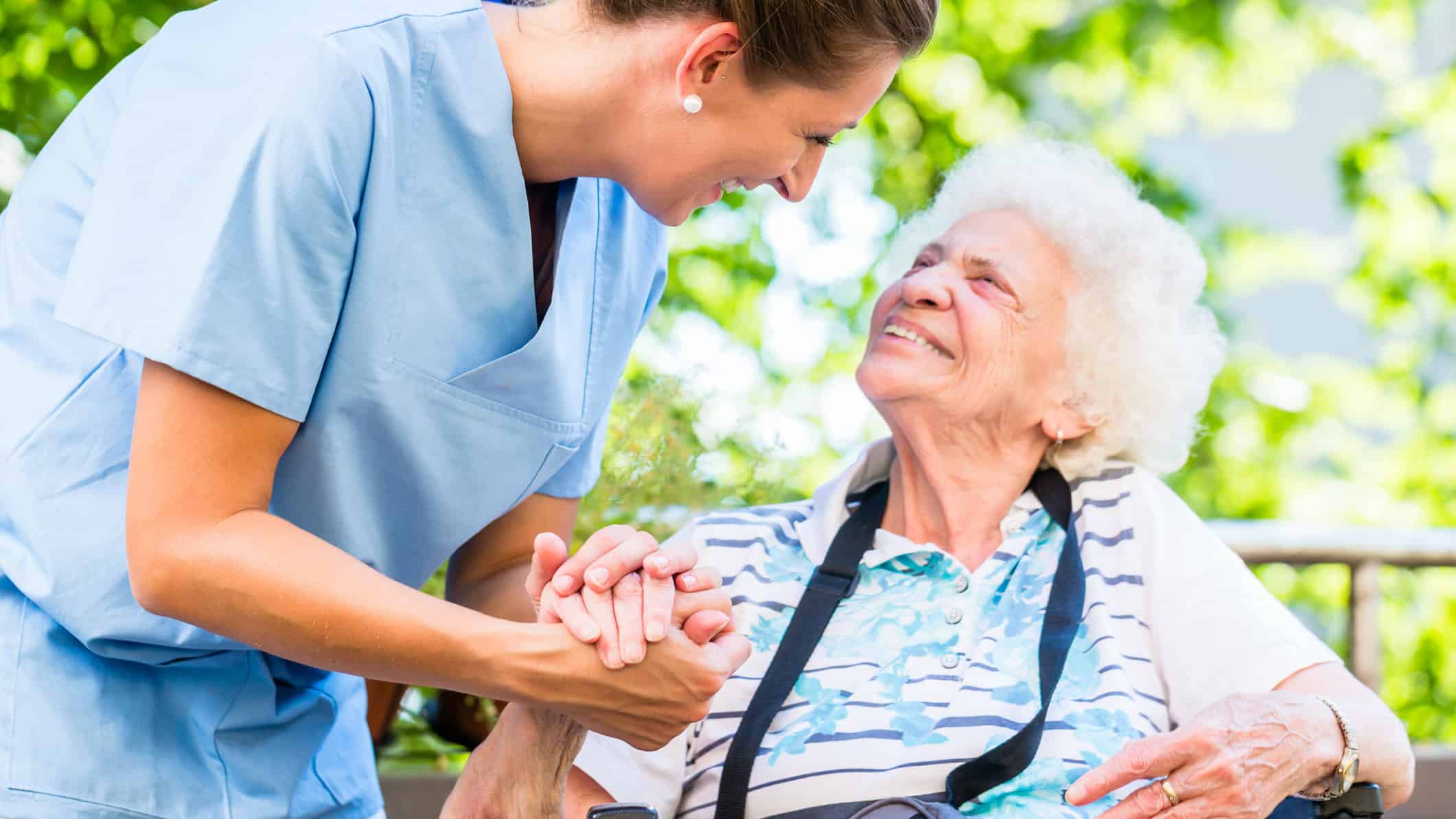 Prendre soins personne Ã¢gÃ©e